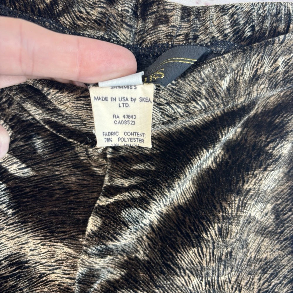 Women's Black & Gray Patterned Leggings - Picture 6 of 13